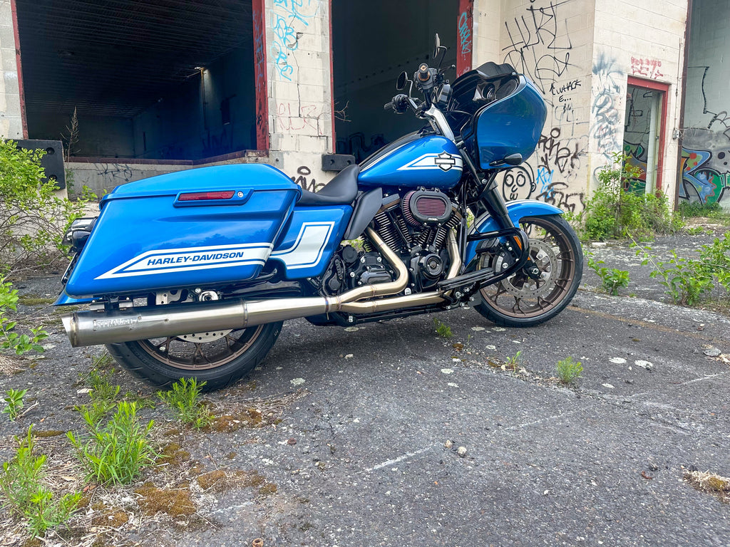 2017–2025 Harley M8 Bagger with Stealth Pipes stainless exhaust system – American-made performance upgrade