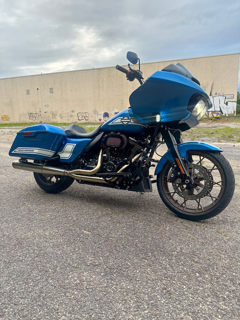 2017–2025 Harley M8 Bagger with Stealth Pipes stainless exhaust system – American-made performance upgrade